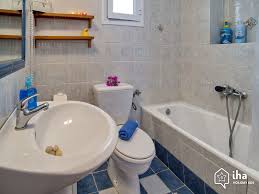 shower and comfort room