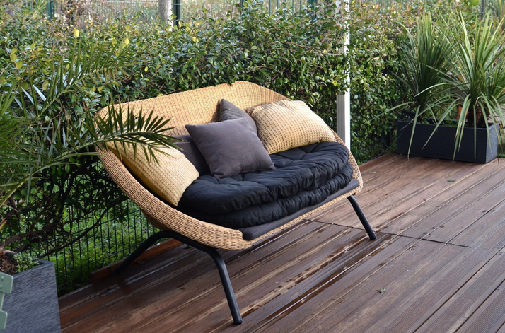 garden sofa